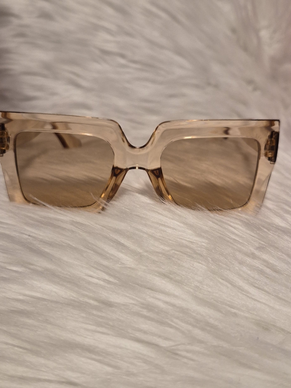 Stylish Oversized Square Sunglasses - Champagne